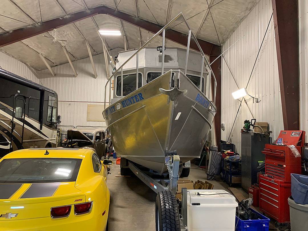 Powerline Sport Fishing Boat