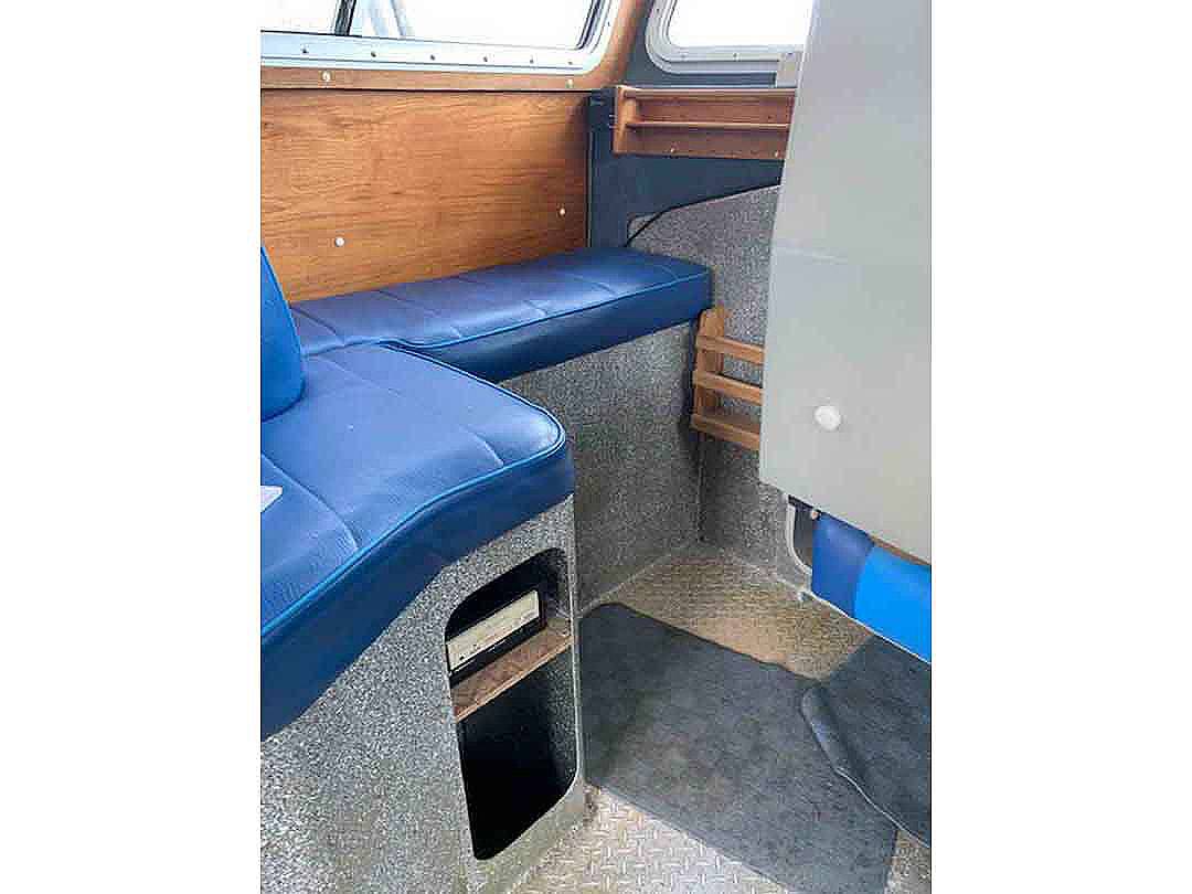 Powerline Sport Fishing Boat