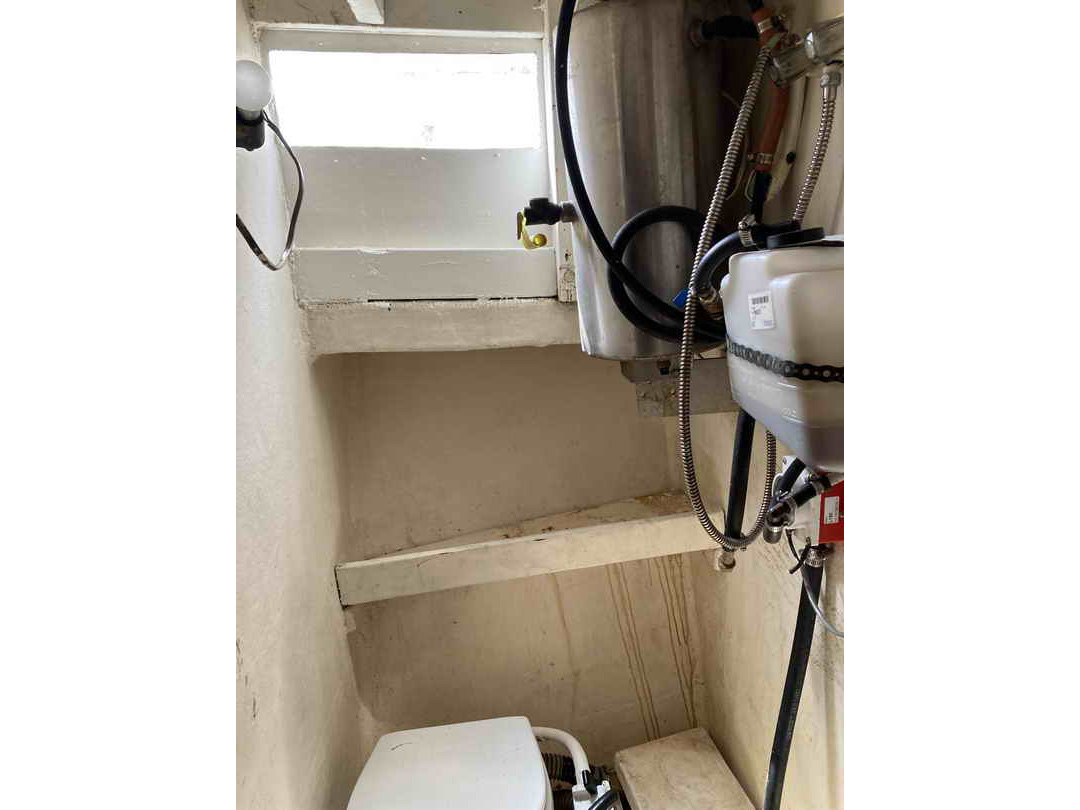 Troller Shrimp Trawler image 33