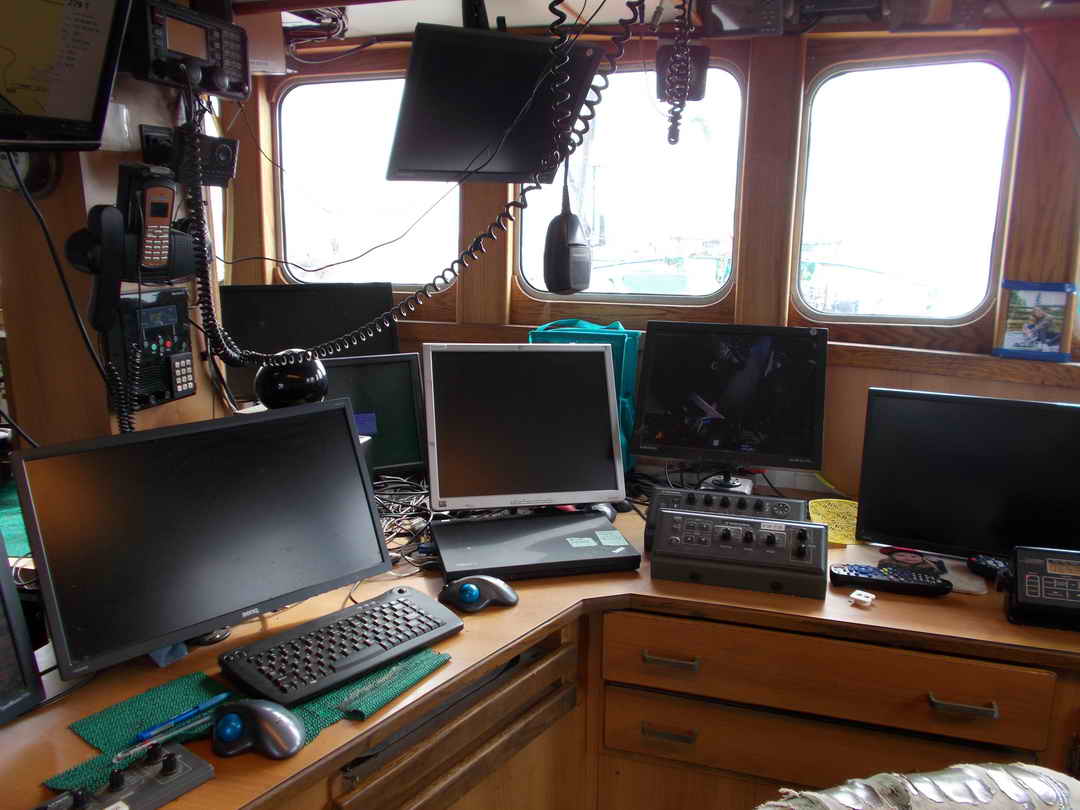 Steel Trawler image 42