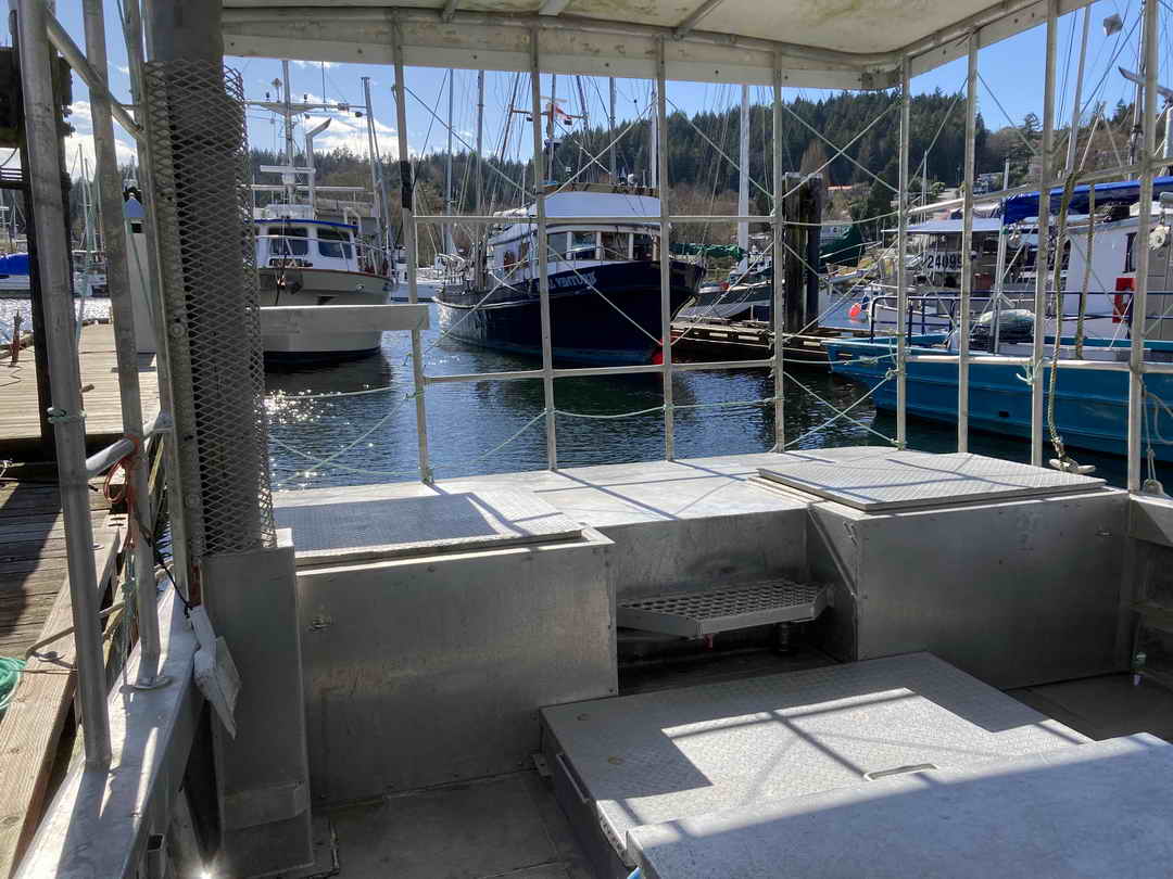 Prawn Crab Work Boat image 9