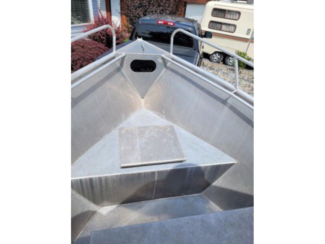 Aluminum Center Consul image 1