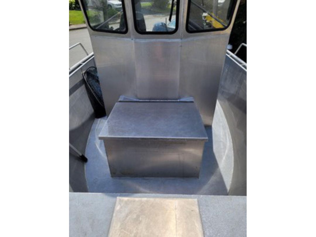 Aluminum Center Consul image 4