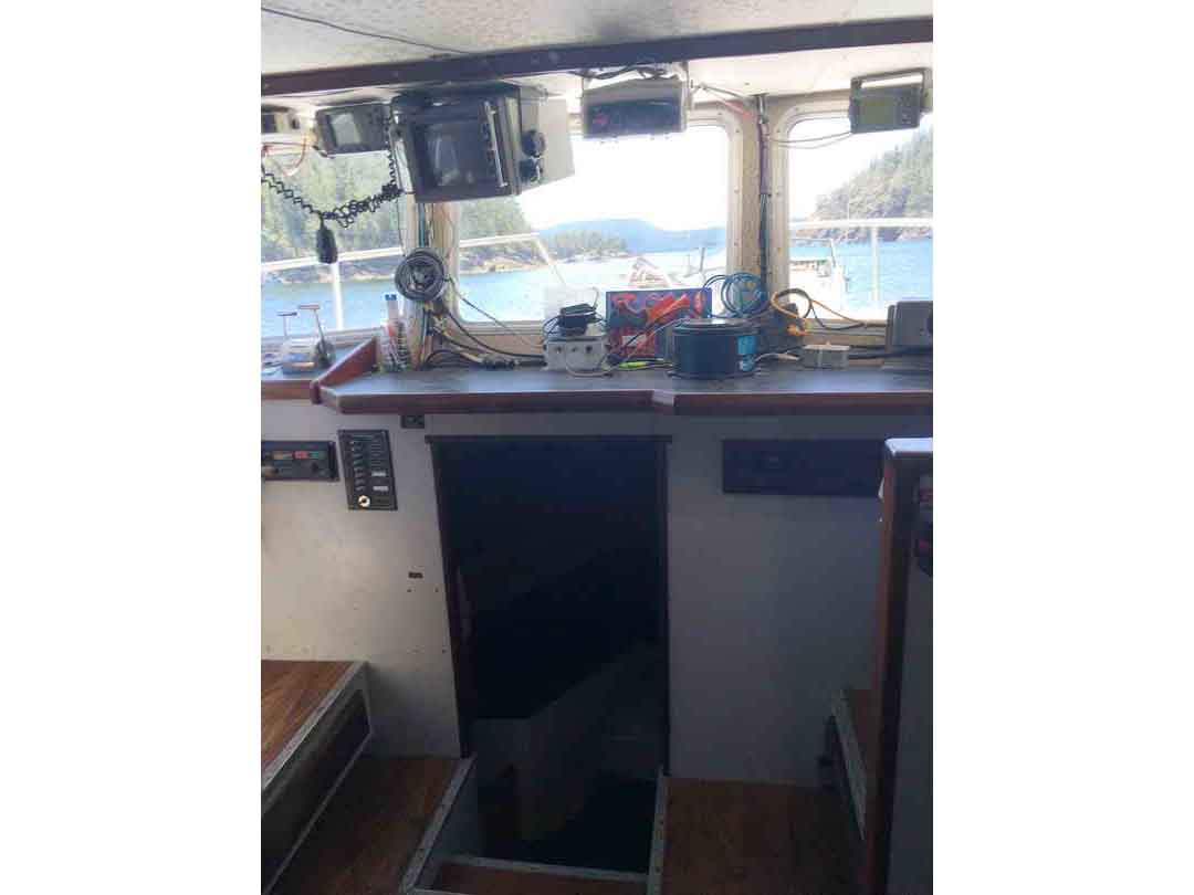 Gulf Commander Prawn Crab Boat image 18