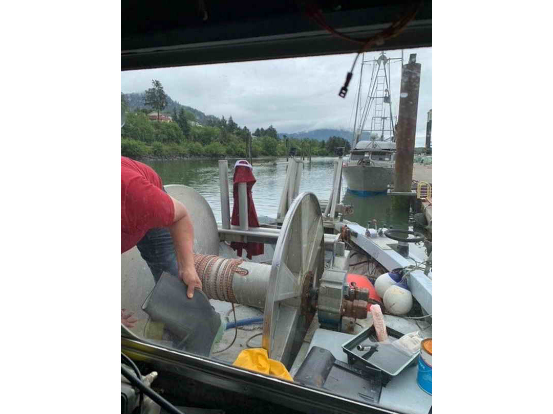 Pacific Bowpickers Gillnetter Crab Boat image 7