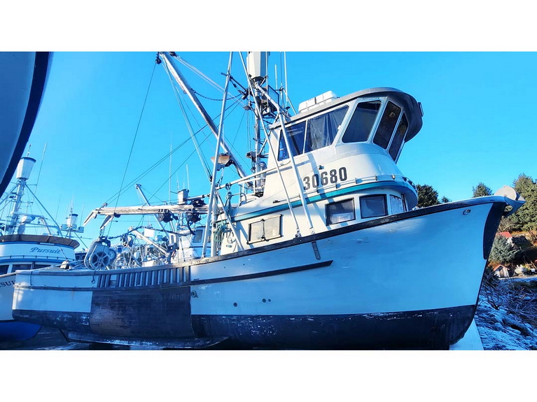 Commercial Fishing Boats For Sale Texas  Fishing boats for sale, Fishing  pontoon boats, Used fishing boats