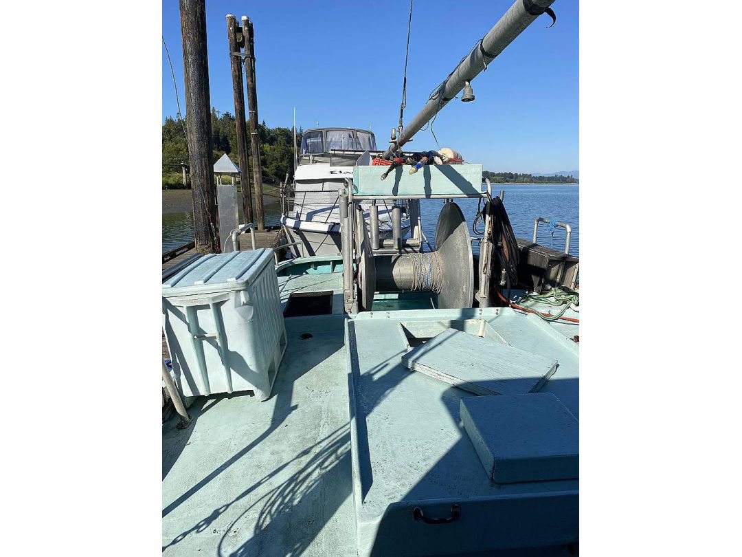 Fiberglass Gillnetter Halibut Harvester image 2