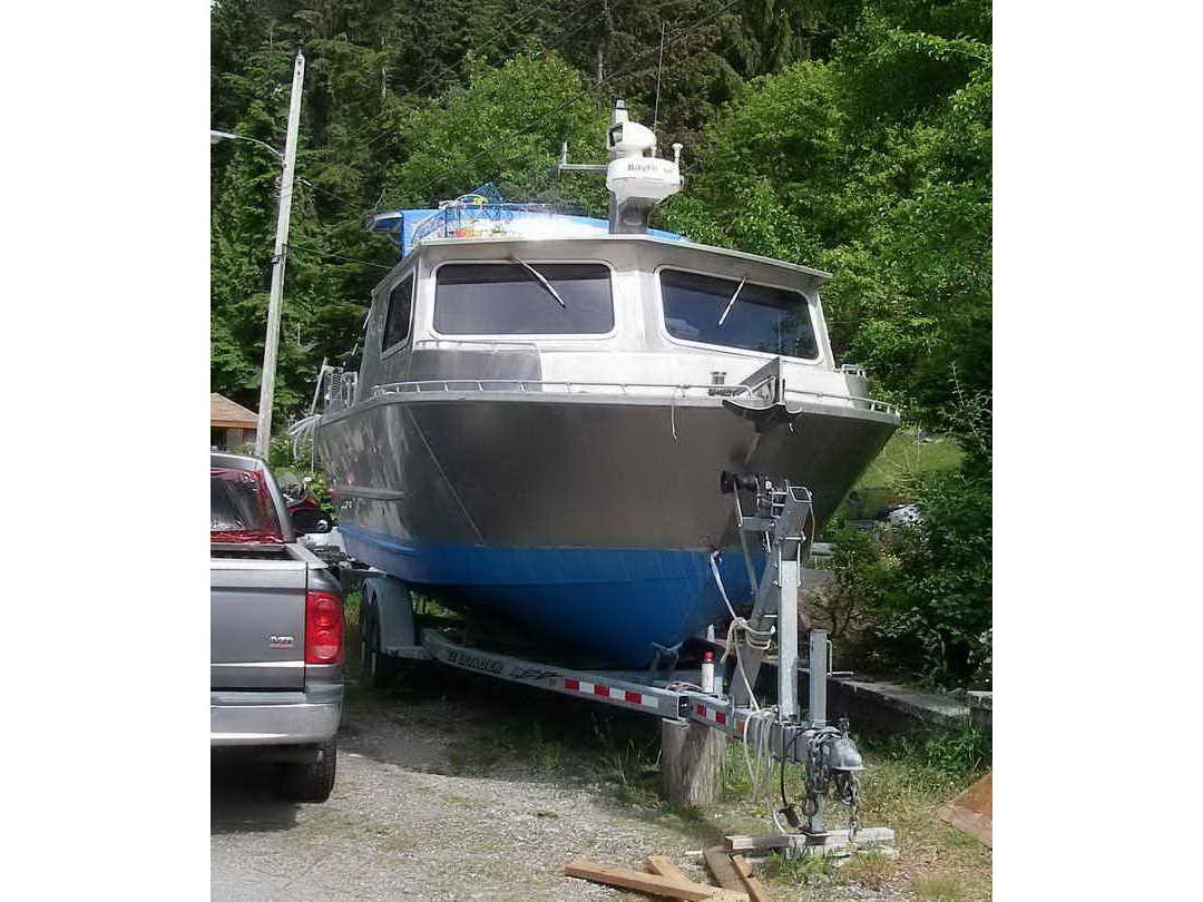 Sport Fishing Cabin Cruiser image 1