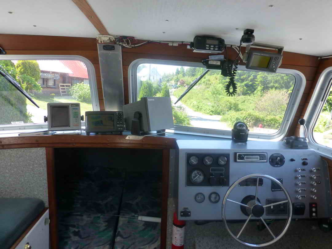 Sport Fishing Cabin Cruiser image 10