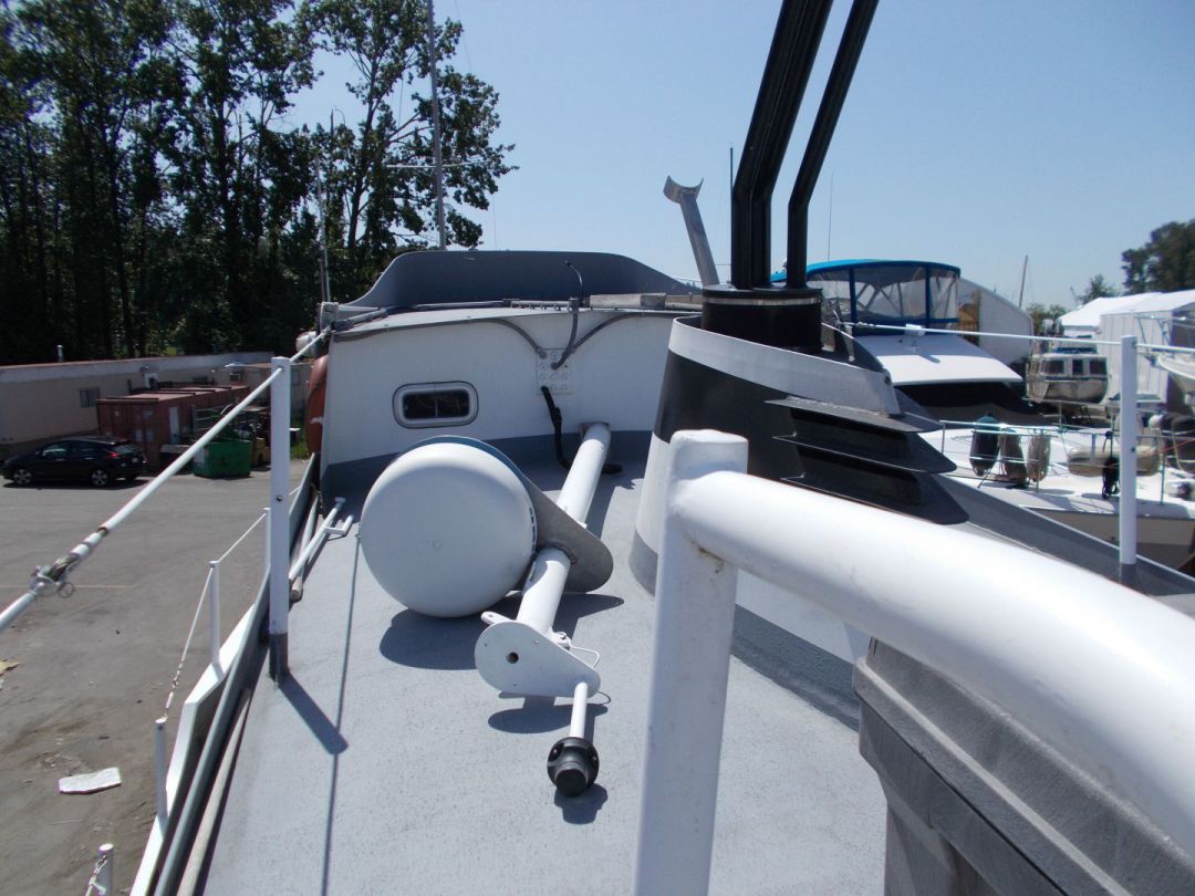 Aluminum Trawler Live Aboard image 9