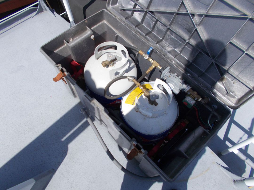 Aluminum Trawler Live Aboard image 17