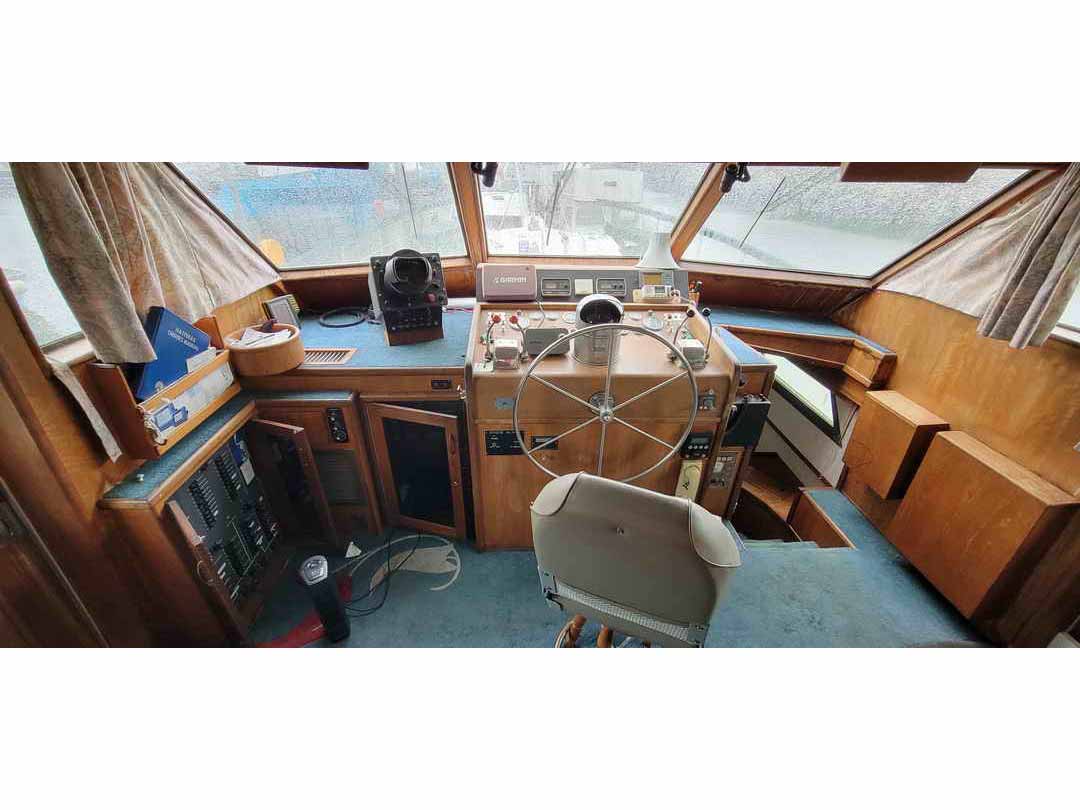 Hatteras Yacht Fisherman Live Aboard image 3