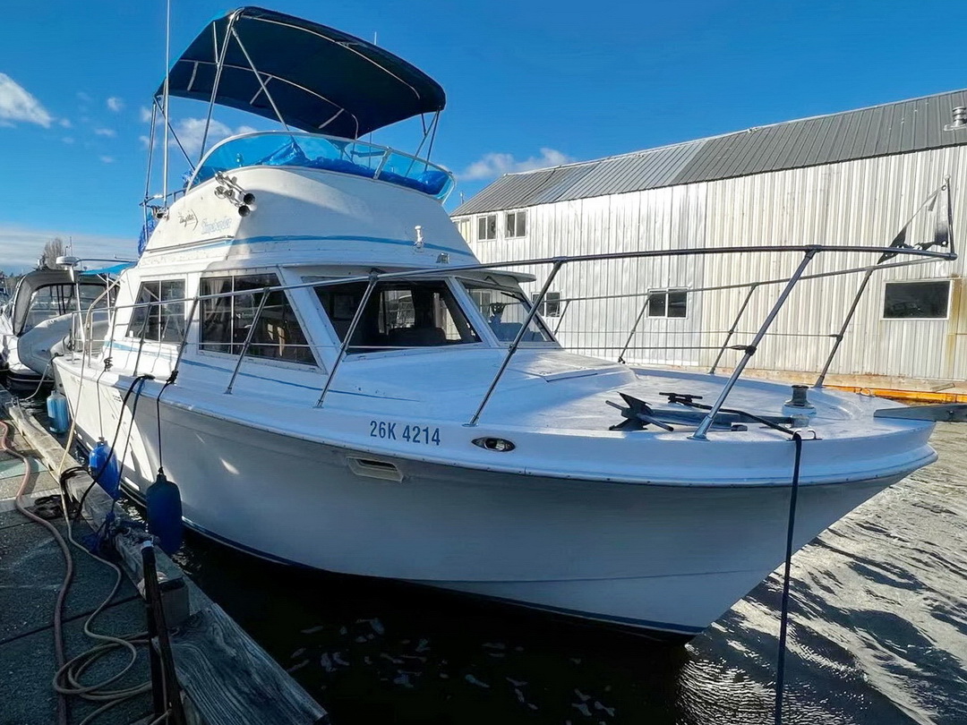 Uniflite Cruiser Commander image 0