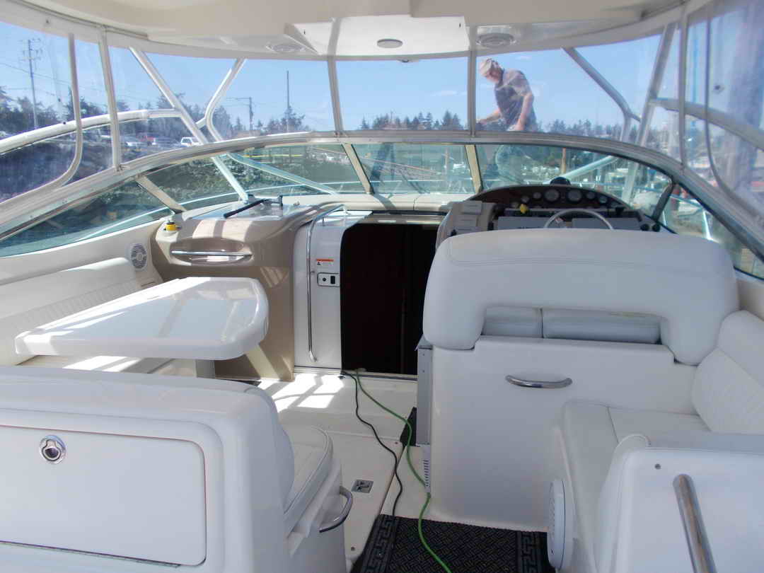 Wellcraft Riviera Sport Cruiser image 24