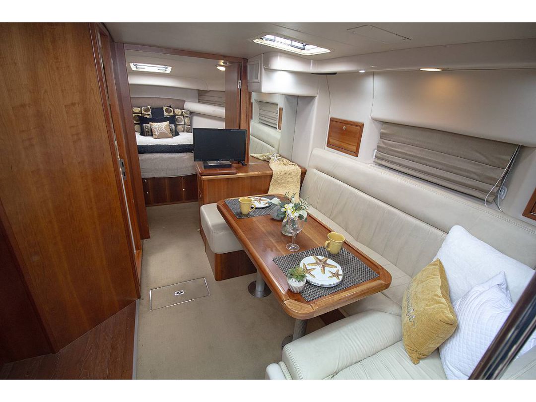 Wellcraft Riviera Sport Cruiser image 46