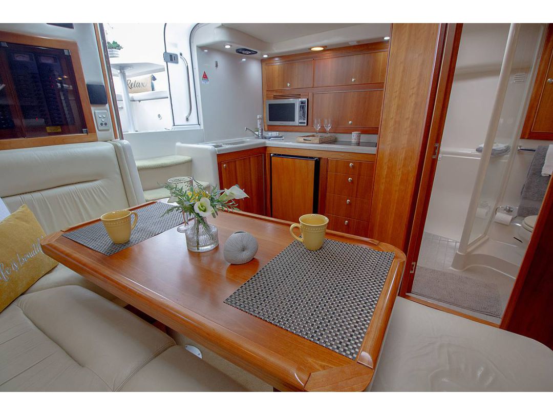 Wellcraft Riviera Sport Cruiser image 50