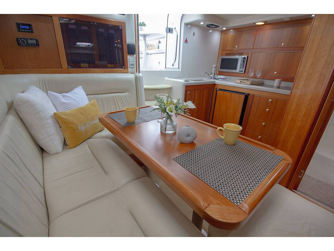 Wellcraft Riviera Sport Cruiser image 51