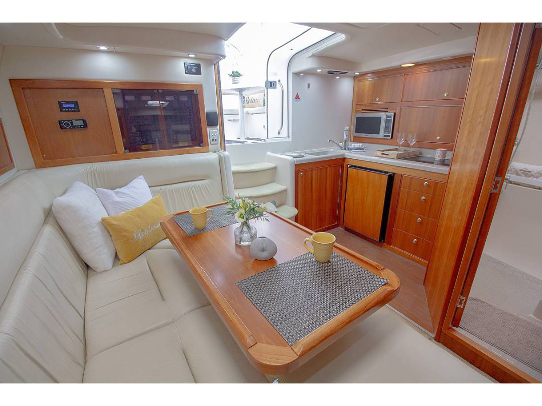 Wellcraft Riviera Sport Cruiser image 52