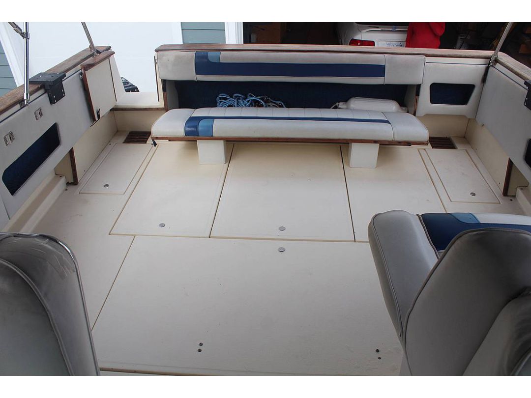 Fiberglass Searay 270 image 10