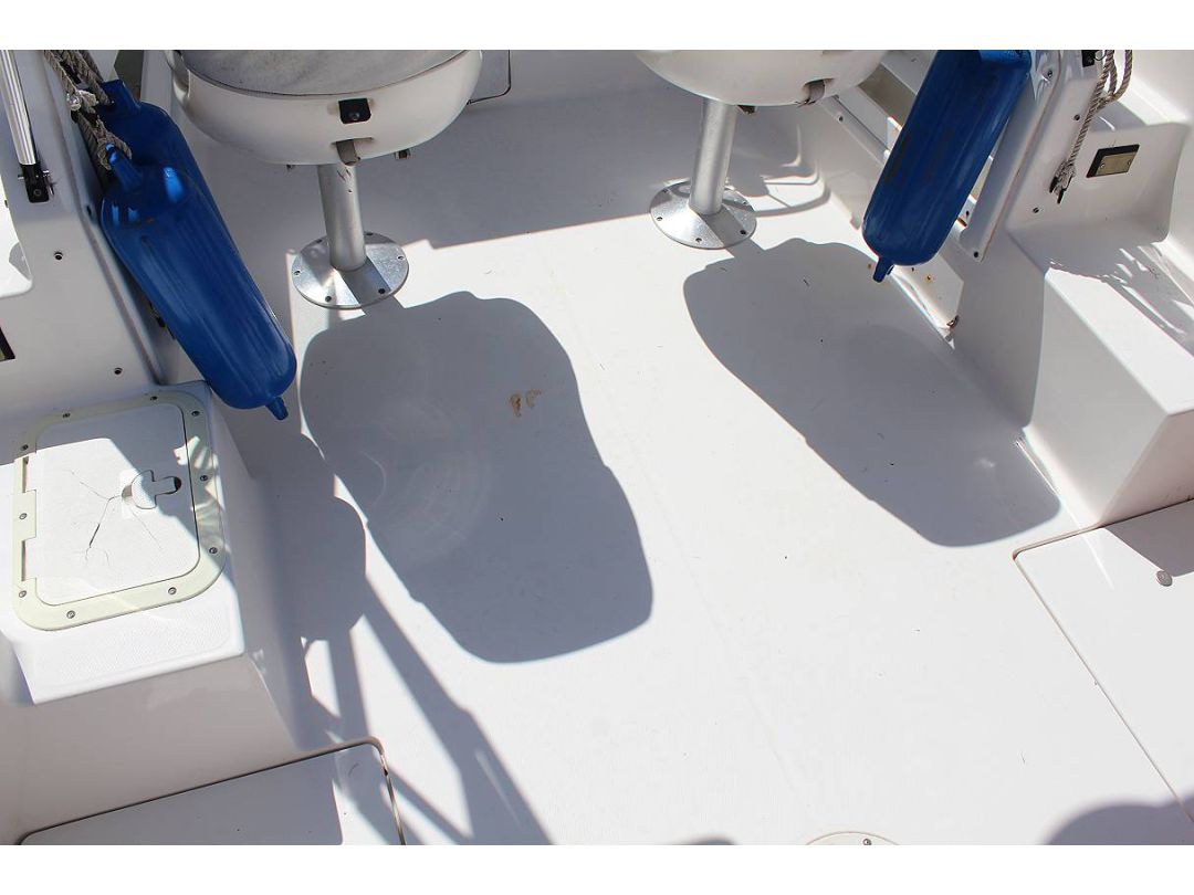 Fiberglass Bayliner Trophy image 18