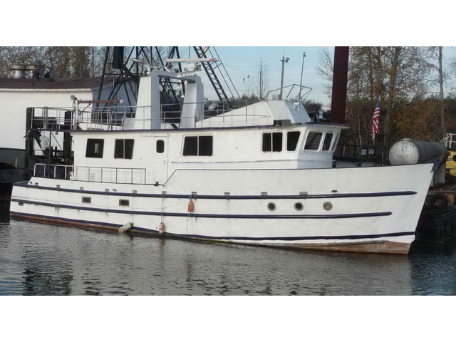 Pleasure Trawler Yacht image 2