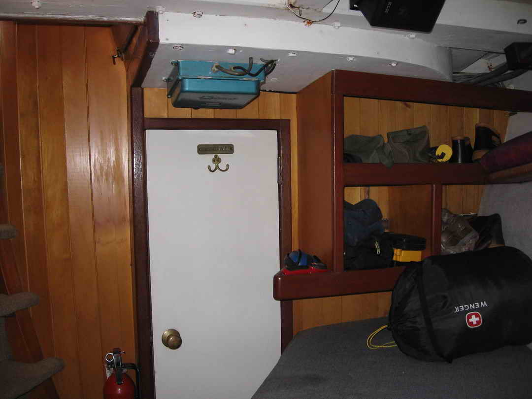Wood Trawler Yacht image 39