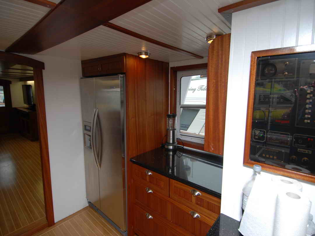 Motor Yacht image 47