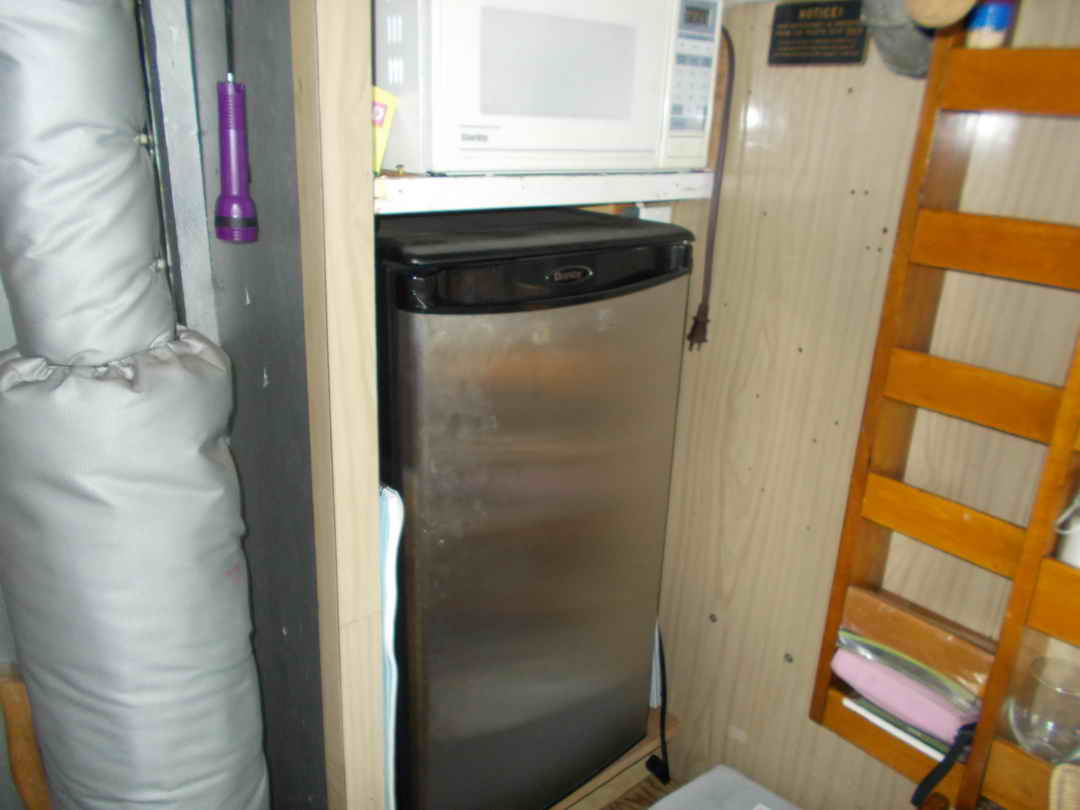 Ex-Troller Cruiser Live-Aboard Trawler image 47