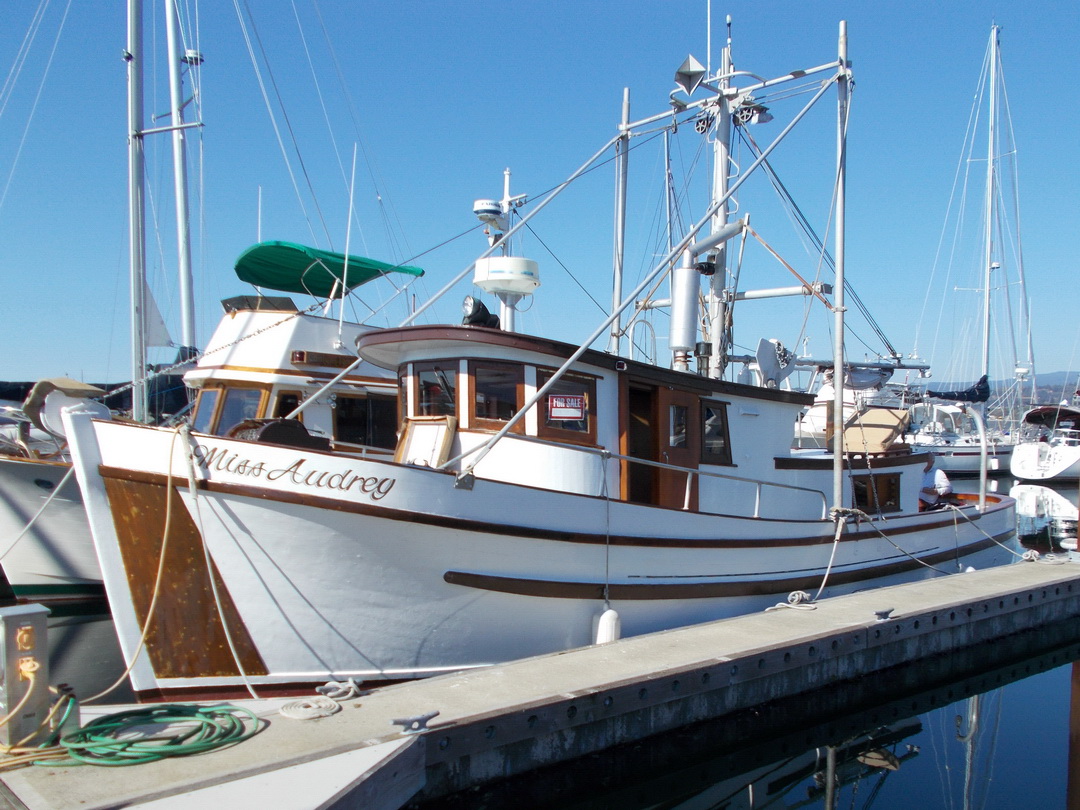 Nakade Cruiser Trawler Live Aboard image 0