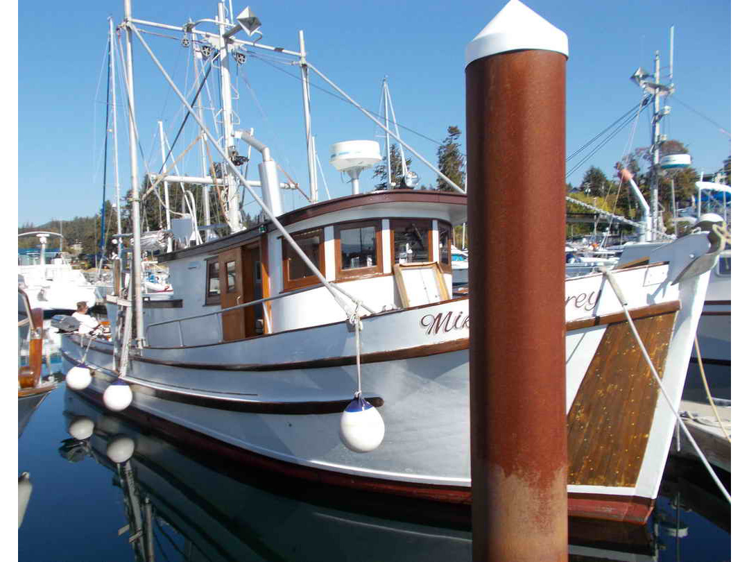 Nakade Cruiser Trawler Live Aboard image 3