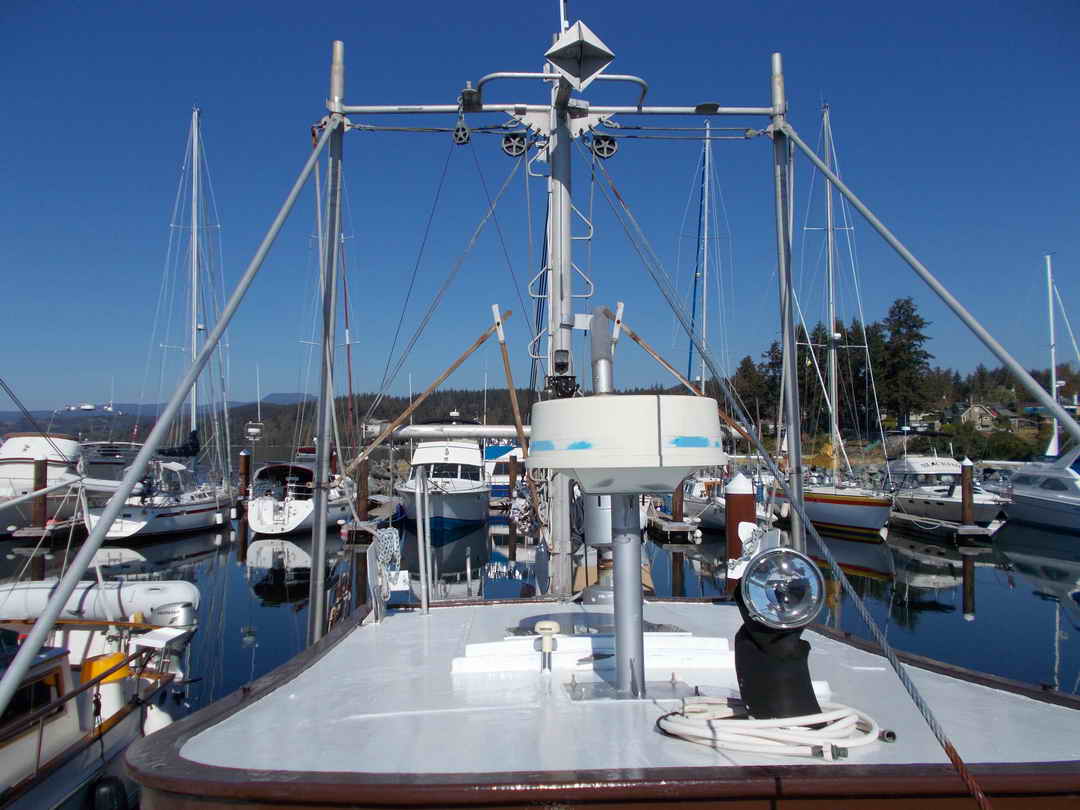 Nakade Cruiser Trawler Live Aboard image 6