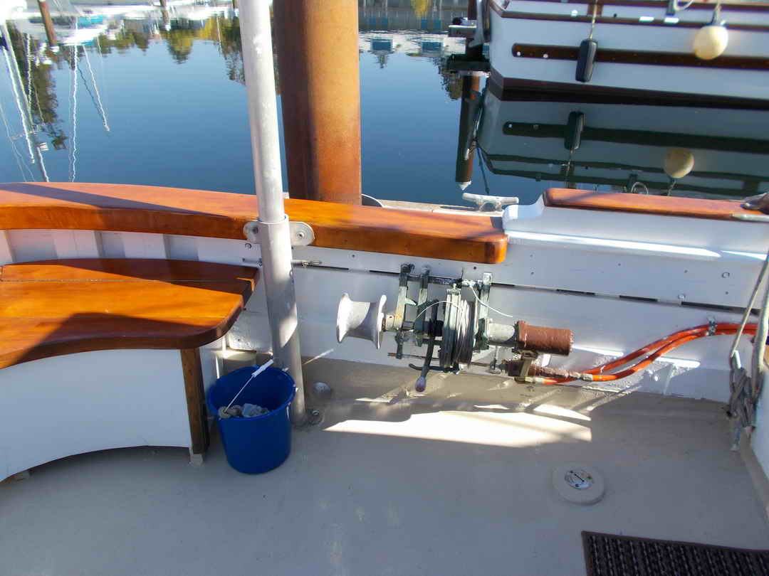 Nakade Cruiser Trawler Live Aboard image 24