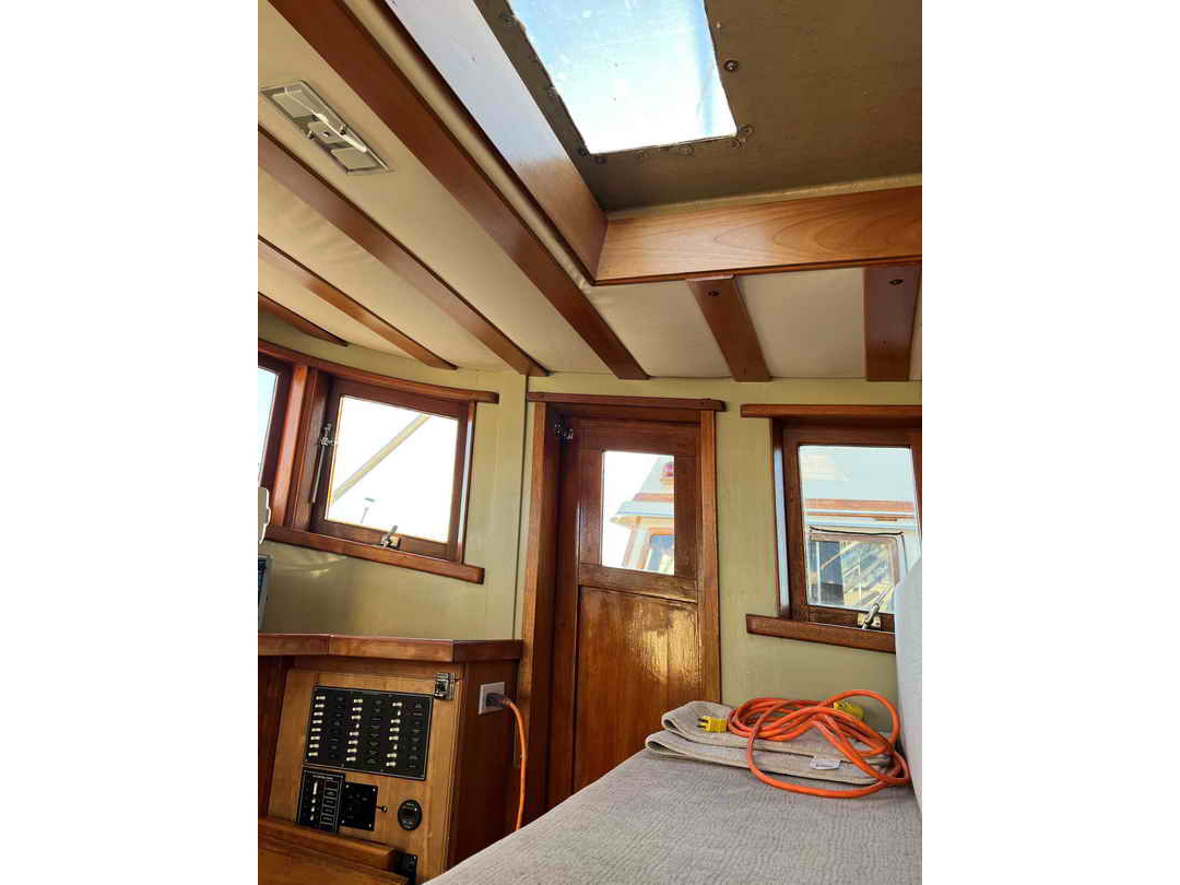 Nakade Cruiser Trawler Live Aboard image 31