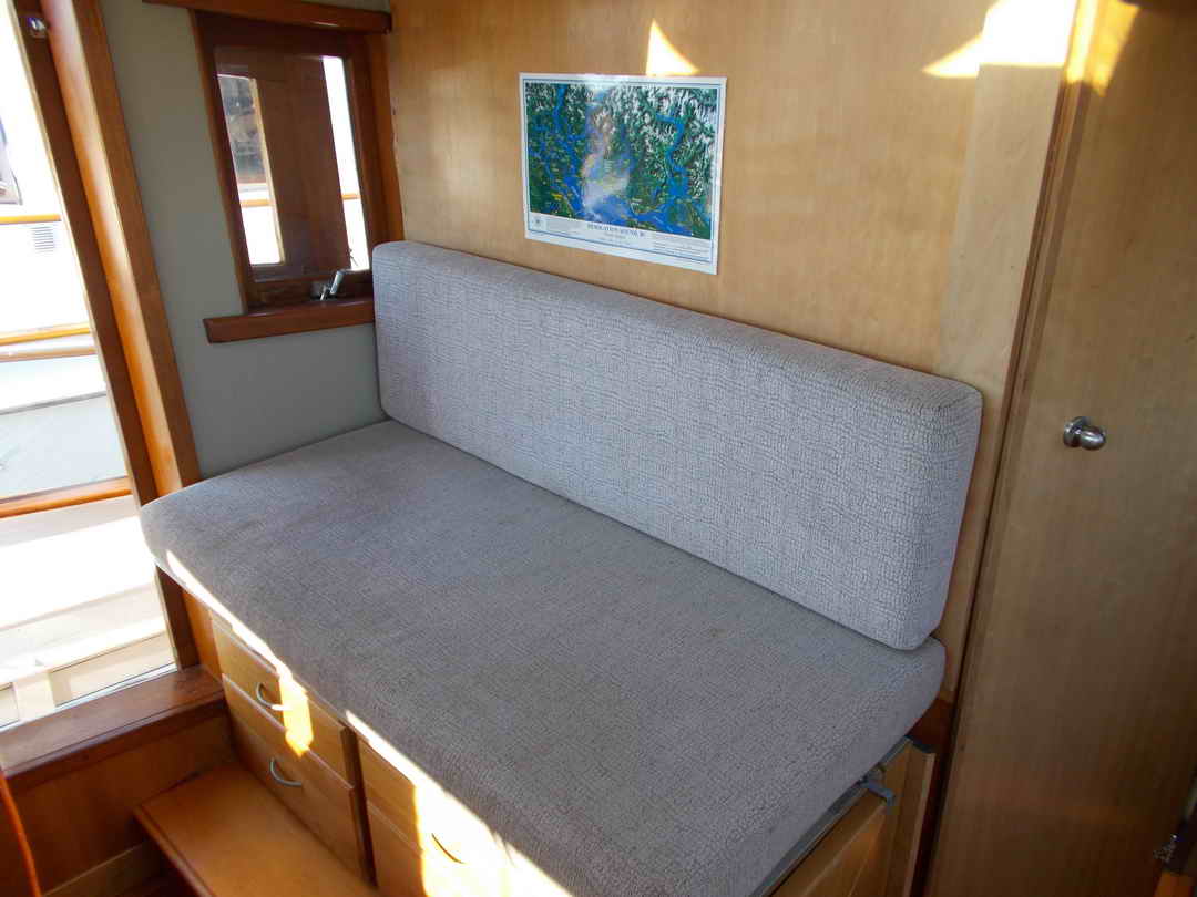 Nakade Cruiser Trawler Live Aboard image 38