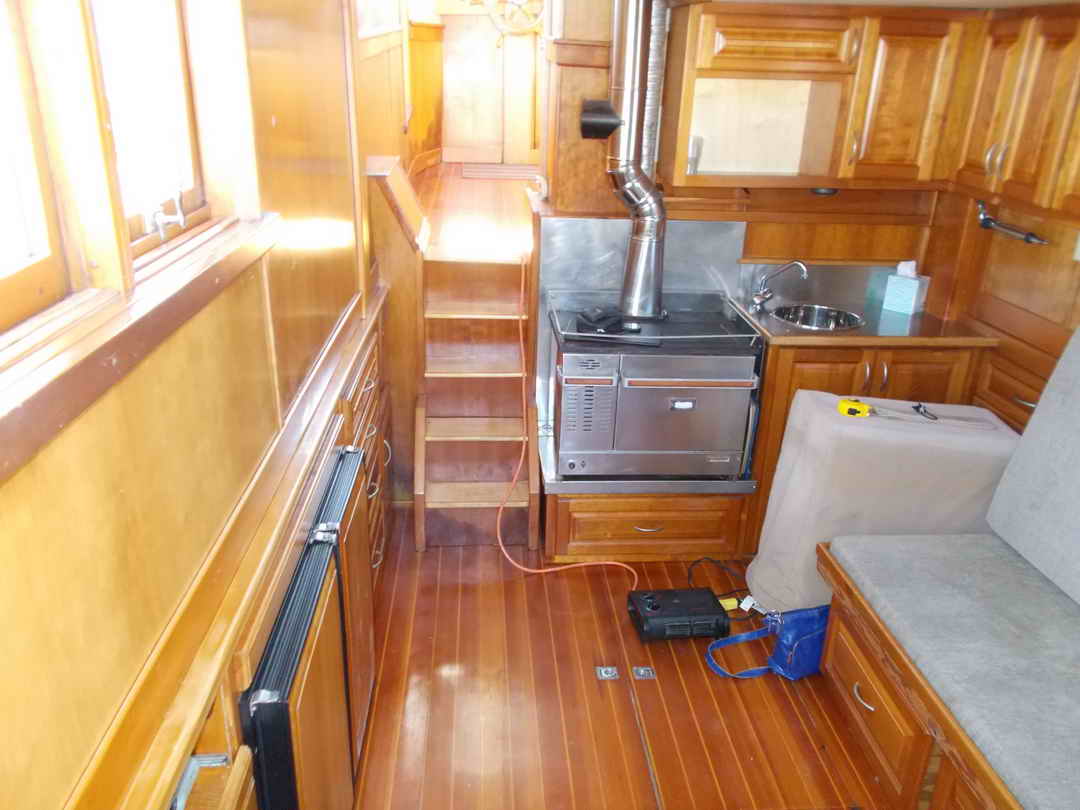 Nakade Cruiser Trawler Live Aboard image 42