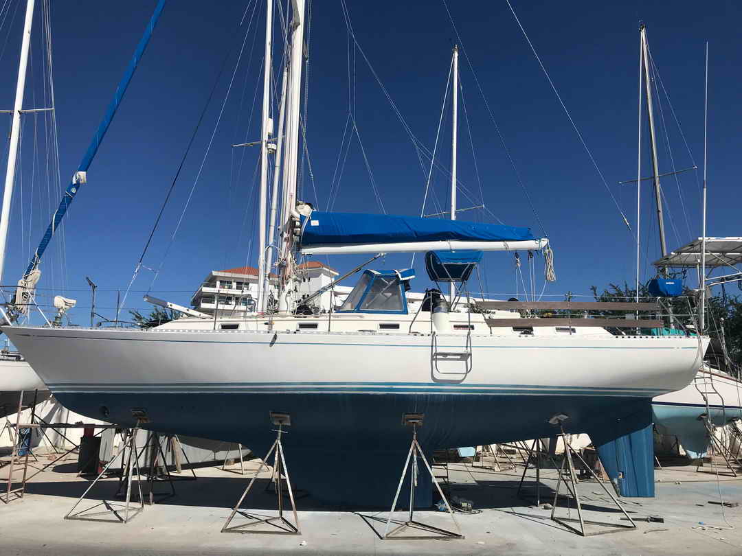 44 Center Cockpit Sailboat image 4