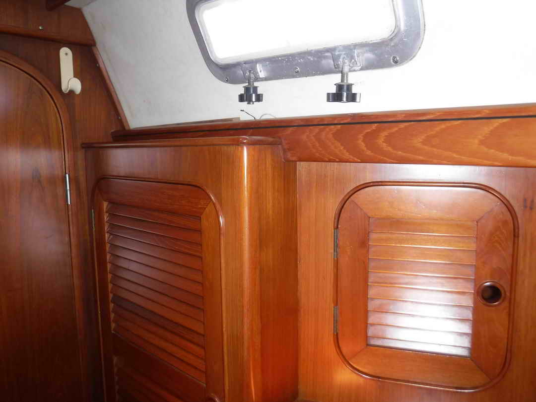 44 Center Cockpit Sailboat image 17
