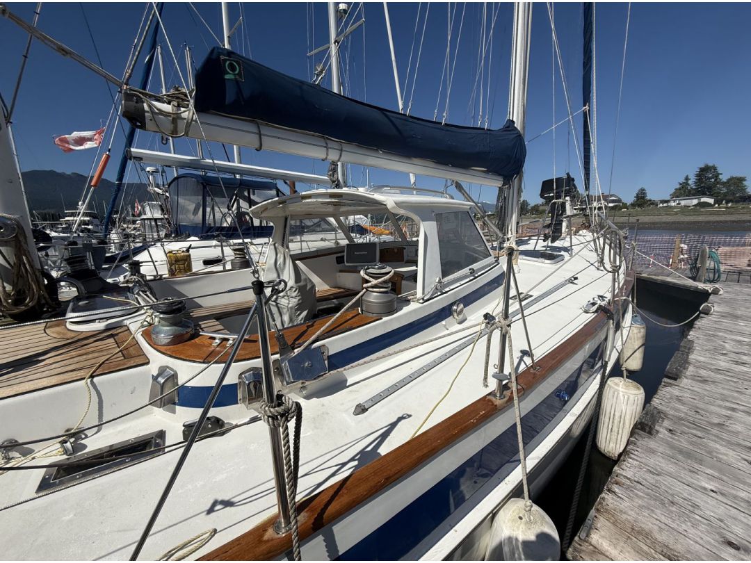 Fiberglass Bluewater Sailboat image 8