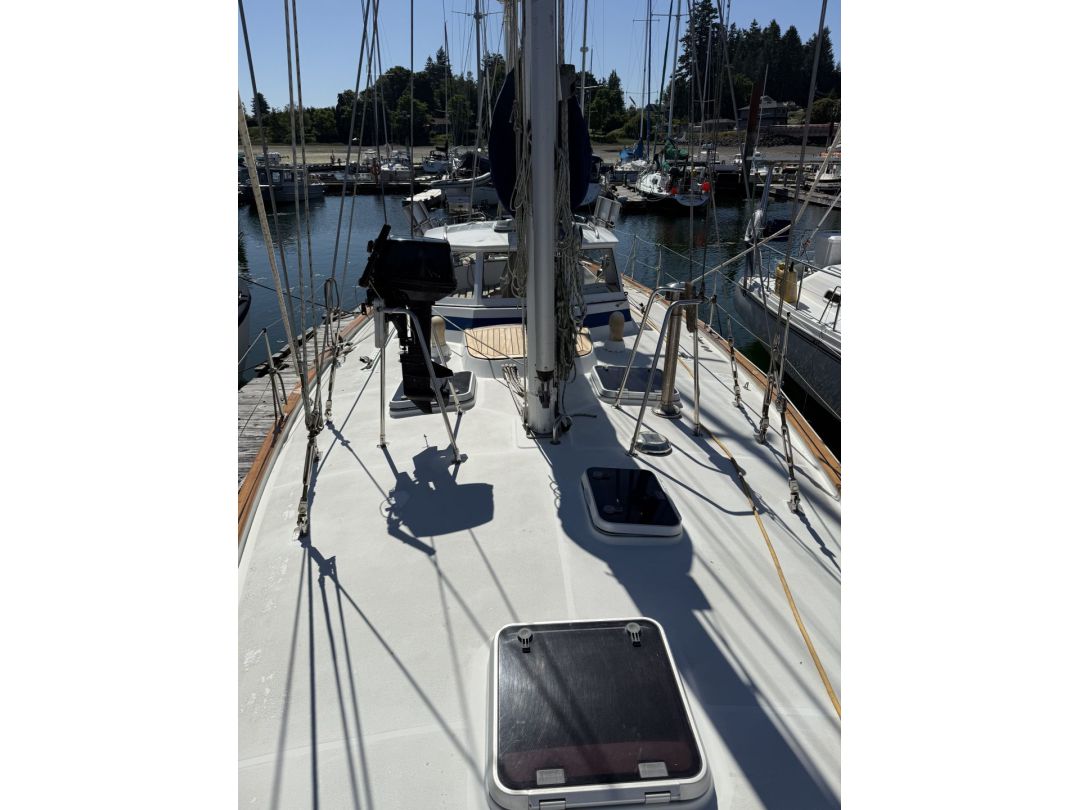 Fiberglass Bluewater Sailboat image 17