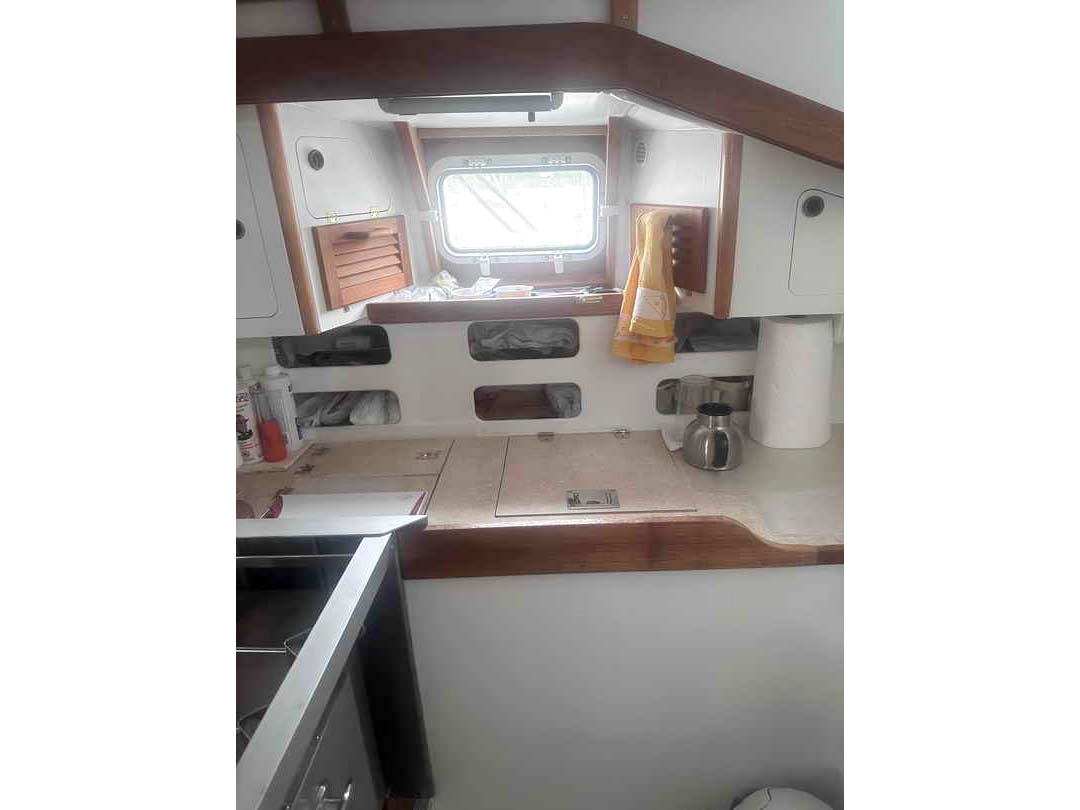 Roberts 36 Pilothouse image 17