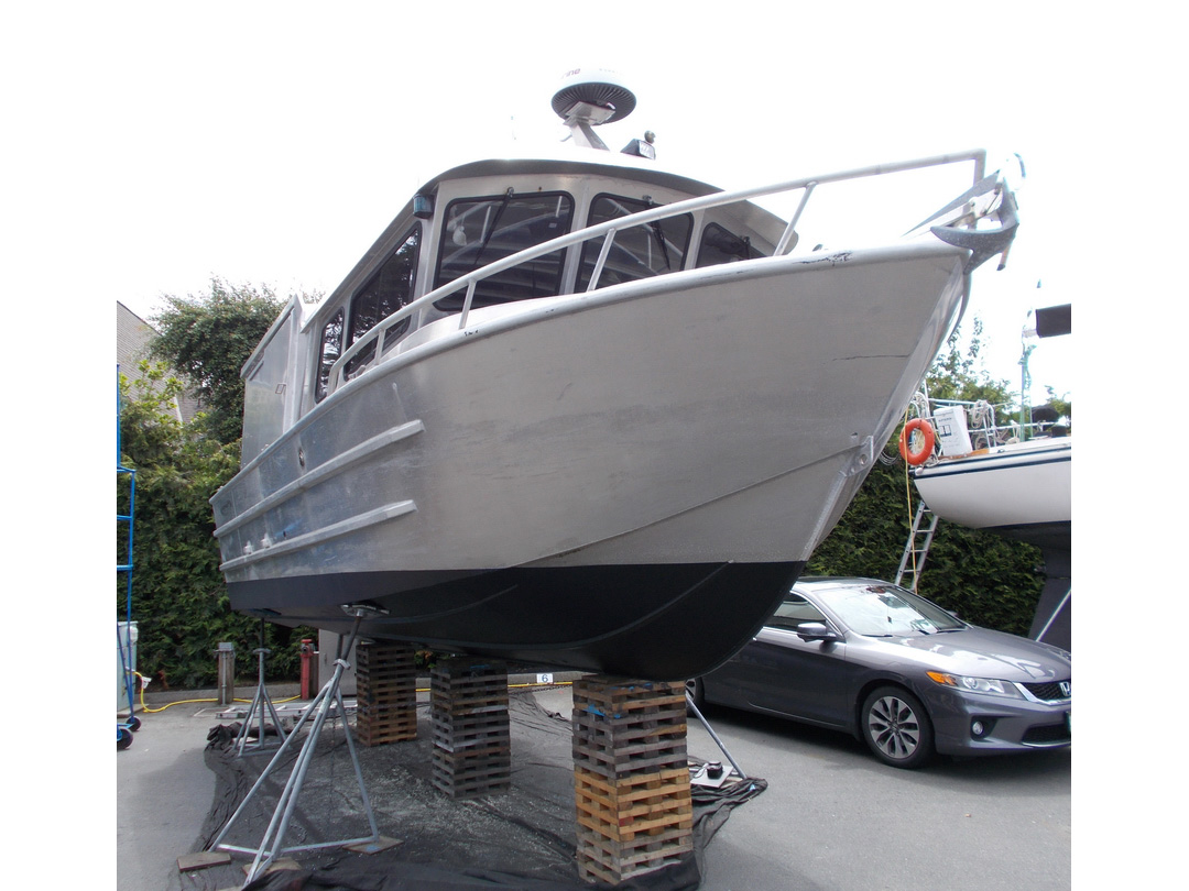 Northwest Aluminum Craft Crew Boat Sport Cruiser image 2