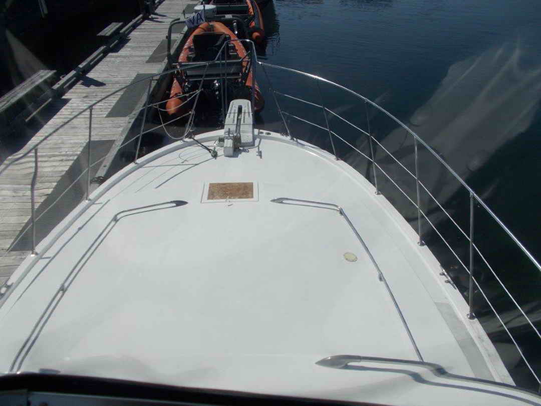 Uniflite Passenger Boat image 16