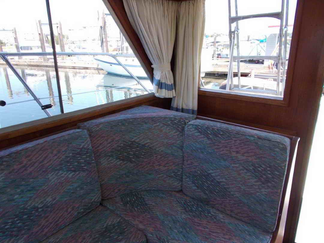 Uniflite Passenger Boat image 35