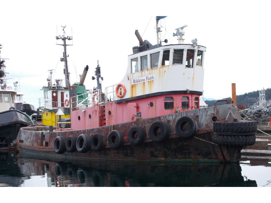 Tug image 1