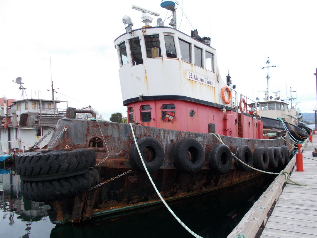 Tug image 2