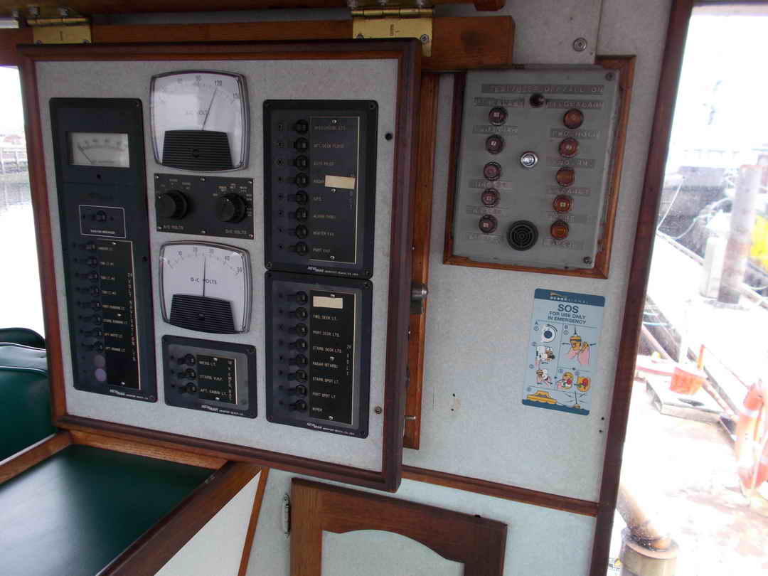 Tug image 39