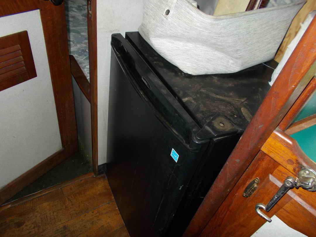 Tug image 42