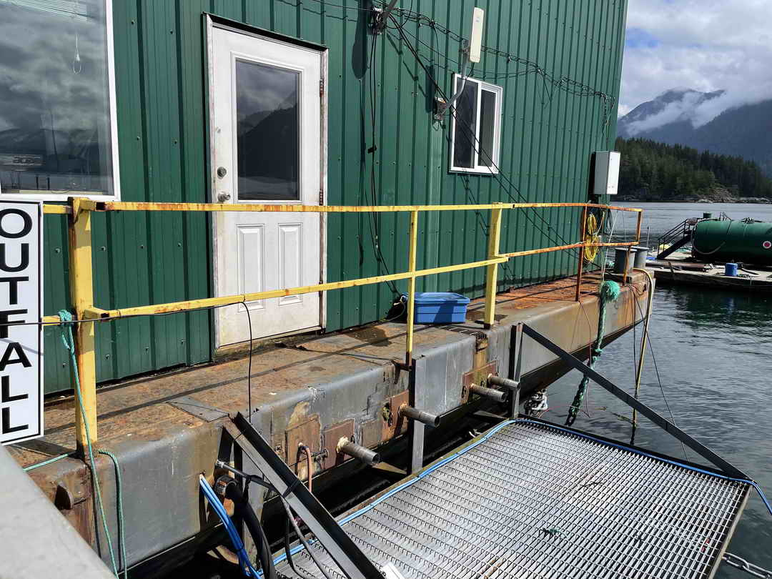 Steel Camp Barge image 8