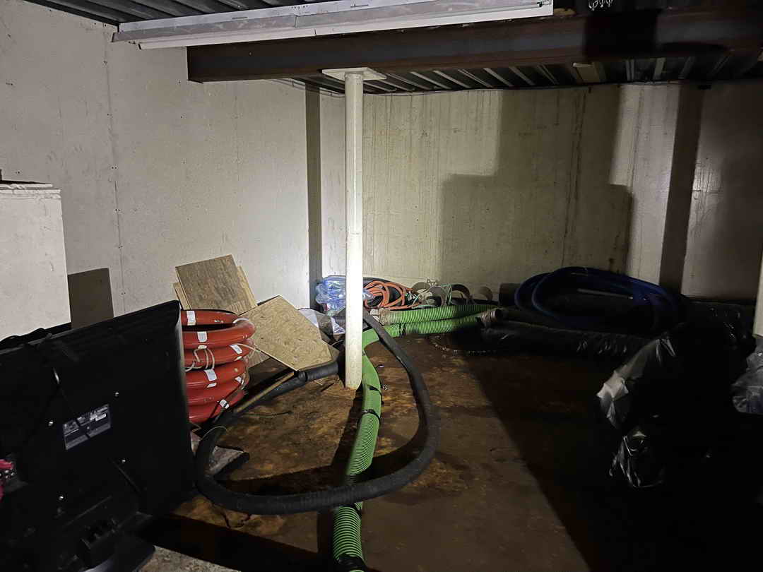 Steel Camp Barge image 37