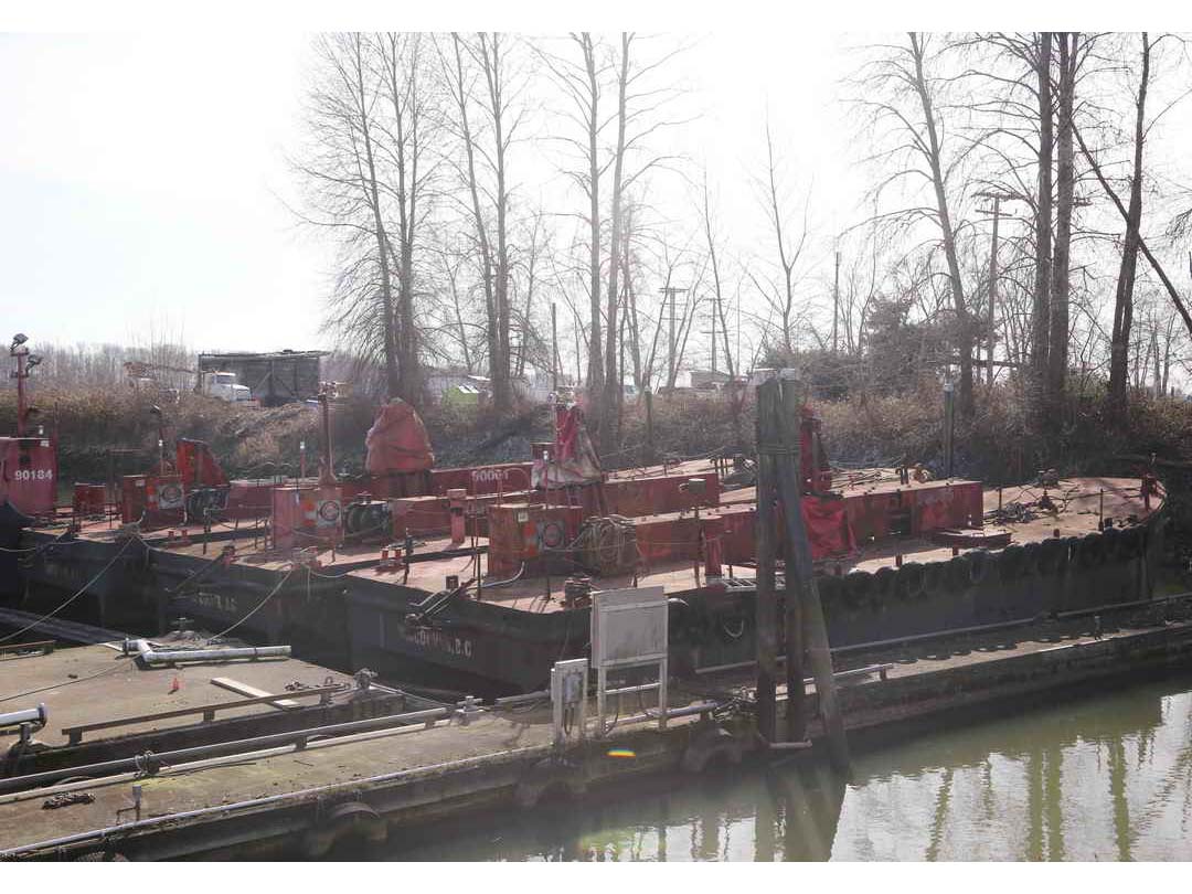 Bel Aire Barge image 1